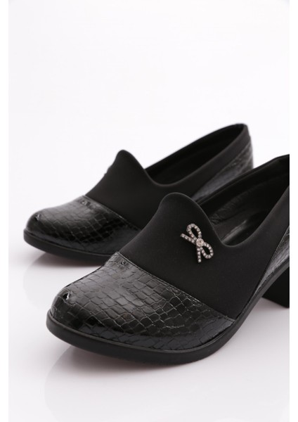 23031 Kadin Kurdela Desenli Topuklu Ayakkabi fırsatları