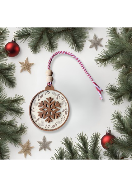Iskandinav Tarzı Büyük Kar Tanesi ve Etrafında Yılbaşı Çiçekleri Desenli Yılbaşı Ağacı Süsü, Nordik Yeni Yıl Noel Çam Ağacı Dekoru Süsü