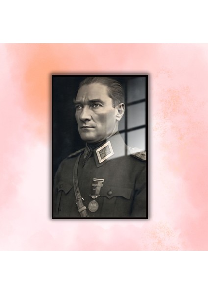Metal Çerçeveli Cam Tablo Başkomutan Atatürk Portresi fiyatları