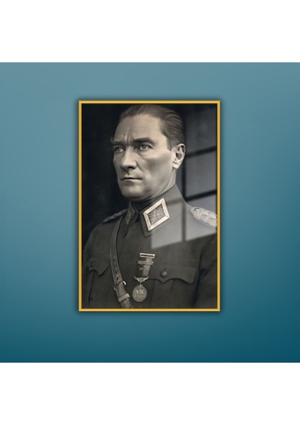 Metal Çerçeveli Cam Tablo Başkomutan Atatürk Portresi fiyatları