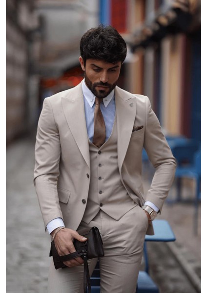 1042 Slim Fit Sivri Yaka Takım Elbise fırsatları