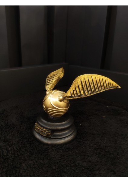 Harry Potter Golden Snitch ve Standlı Asa Seti