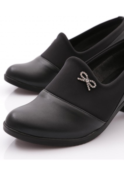 23032 Kadin Kurdela Desenli Topuklu Ayakkabi fırsatları