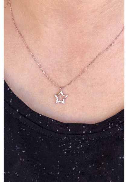 925 Ayar Rodyum Kaplamalı Beyaz Taşlı Minimal Yıldız Gümüş Kolye fiyatları