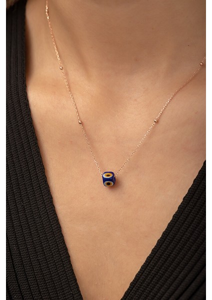 925 Ayar Rose Kaplamalı Turkuaz Mineli Nazar Boncuklu Top Zincirli Kare Küp Gümüş Kolye modelleri