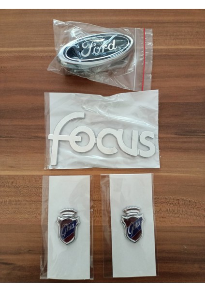 Focus 1 Ön Arma Focus Bagaj Yazısı Ghia 2li Taçlı Arma
