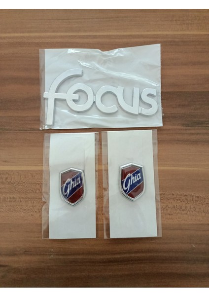 Focus 1 Bagaj Yazısı ve Ghia 2li Taçsız Arma