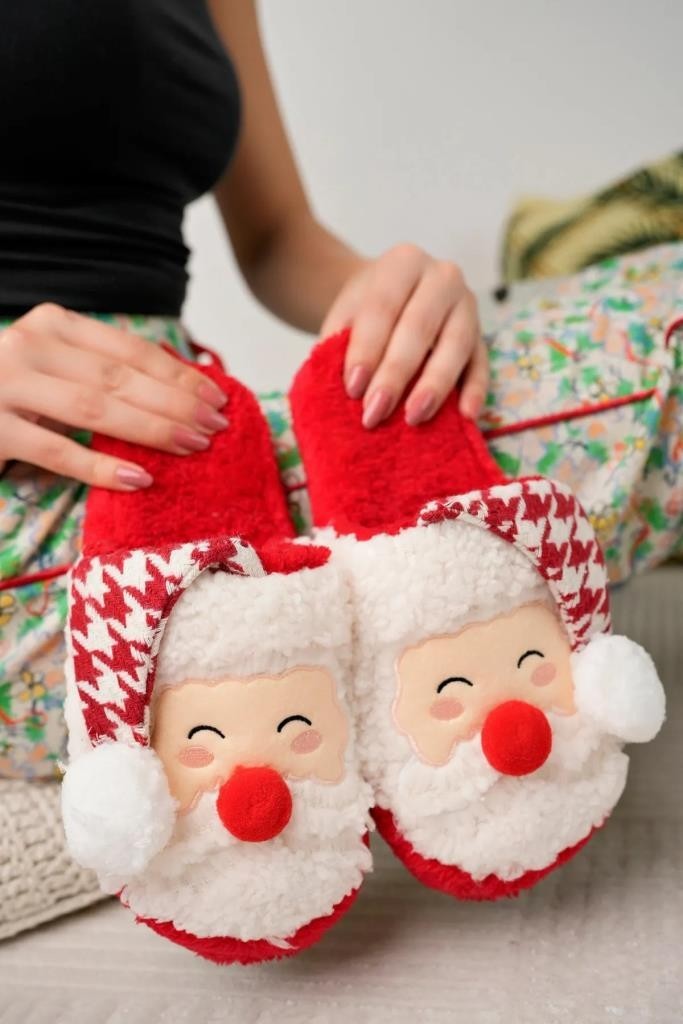 Ellaboni Noel Baba Figürlü Pofuduk Ev Terliği Yılbaşı Özel Tasarım Kaydırmaz Sessiz Taban Ev Terliği görsel 2