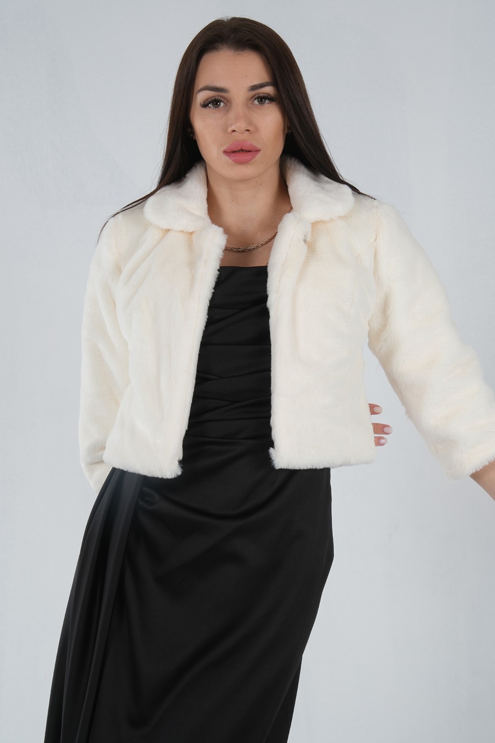 Feminist Beyaz Bebe Yaka Peluş Bolero 0105134.15 görsel 2