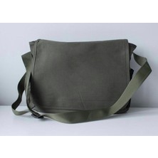 Deef Wear Haki Postacı Çanta Açık Mat Yeşil Renkli Gabardin Malzeme ile Günlük Kullanım için Trend Tasarım