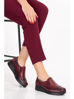 Akgün Terlik Kadın  Deri Bordo Ortopedik Ayakkabı