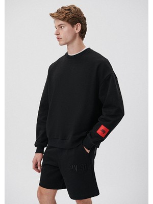 Mavi Logo Detaylı Siyah Sweatshirt 0S10112-900