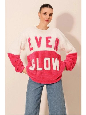 Hazelin Kadın Fuşya Beyaz Blok Ever Slow Baskılı Rahat Peluş Sweatshirt HZL23W-BD1554781