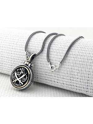 Takıhan Ali Yazılı Zülfikar Kılıç Tasarımlı Ortası Dönen 925 Ayar Gümüş Kolye