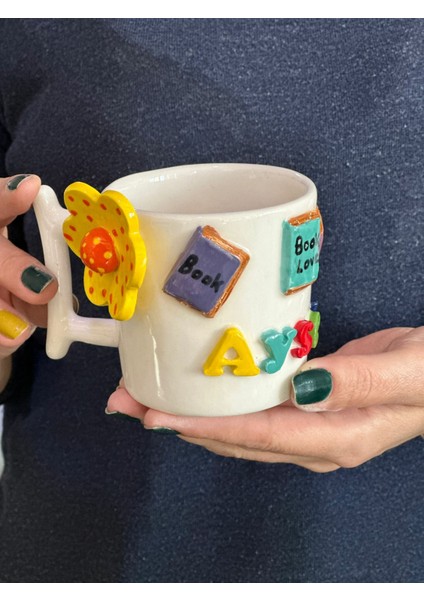 Kitap Figürlü Isimli Kupa fiyatları