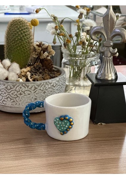 Burgu Kulp Gold Detay Altın Noktalı Kalpli Mug Kupa Fincan fiyatları