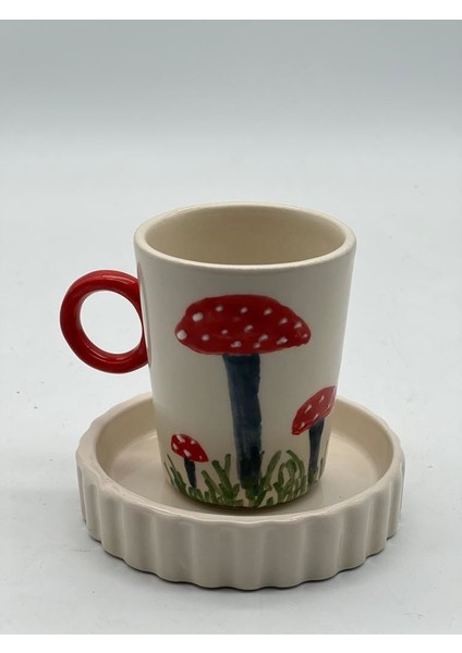 El Boyaması Mantar Dekorlu Fincan