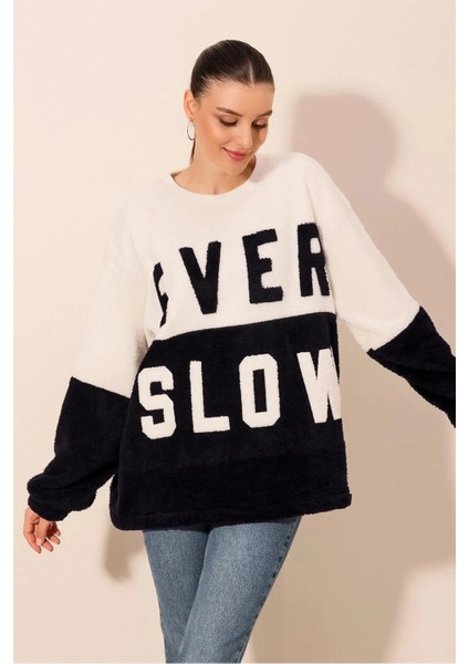 Kadın Lacivert Beyaz Blok Ever Slow Baskılı Rahat Peluş Sweatshirt HZL23W-BD1554781 fiyatları