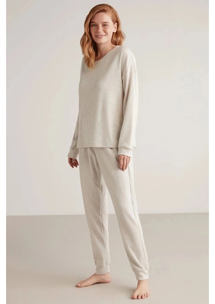 Uzun Kol Yumuşak Dokulu Kadın Pijama Takım 2407