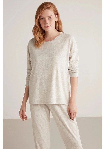 Uzun Kol Yumuşak Dokulu Kadın Pijama Takım 2407 fırsatları