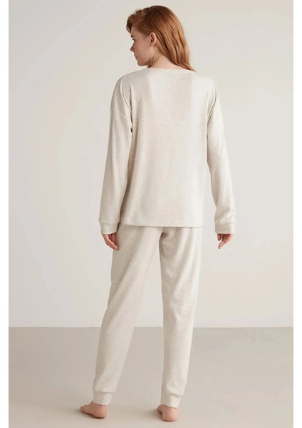 Uzun Kol Yumuşak Dokulu Kadın Pijama Takım 2407 indirimleri