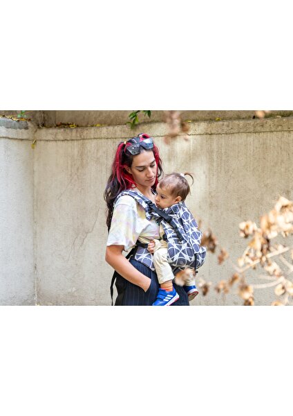 Huggy Plus Toddler Size Carrier - Marble Mist