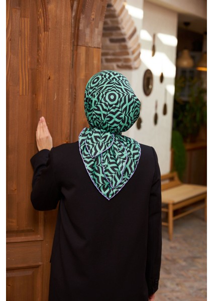 Geo Trefoil Soft Eşarp Haki Siyah 1159-15