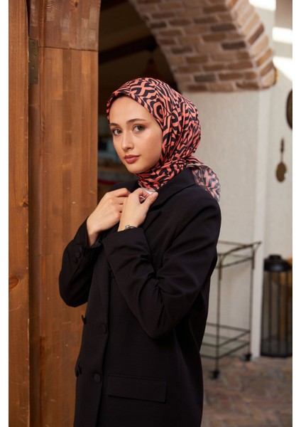 Geo Trefoil Soft Eşarp Kiremit Siyah 1159-17 fiyatları