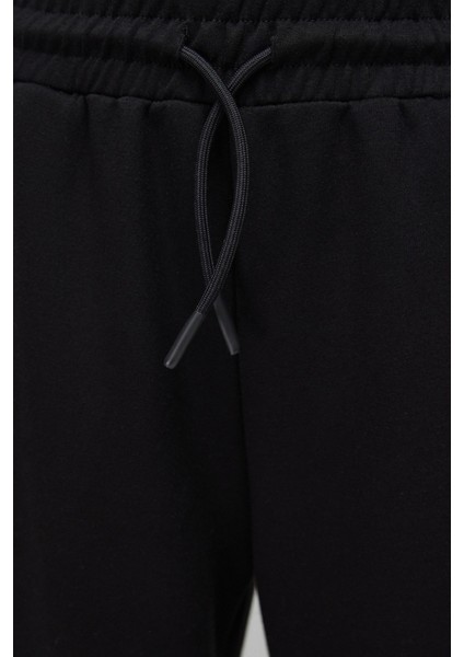 Yumuşak Kumaşlı Bileği Lastikli Jogger