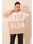Kadın Krem Beyaz Blok Ever Slow Baskılı Rahat Peluş Sweatshirt HZL23W-BD1554781 2