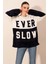 Kadın Lacivert Beyaz Blok Ever Slow Baskılı Rahat Peluş Sweatshirt HZL23W-BD1554781 1