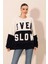 Kadın Lacivert Beyaz Blok Ever Slow Baskılı Rahat Peluş Sweatshirt HZL23W-BD1554781 3