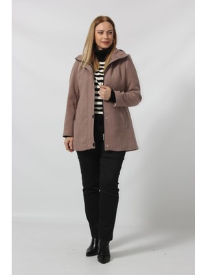 Önü Fermuarlı ve Düğme Detaylı Kapüşonlu Kaşe Kaban