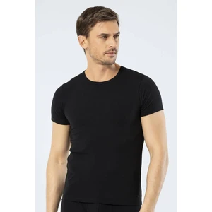 - Bisiklet Yaka Siyah T-shirt