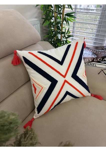 Punch Nakışlı Kırlent Kılıfı