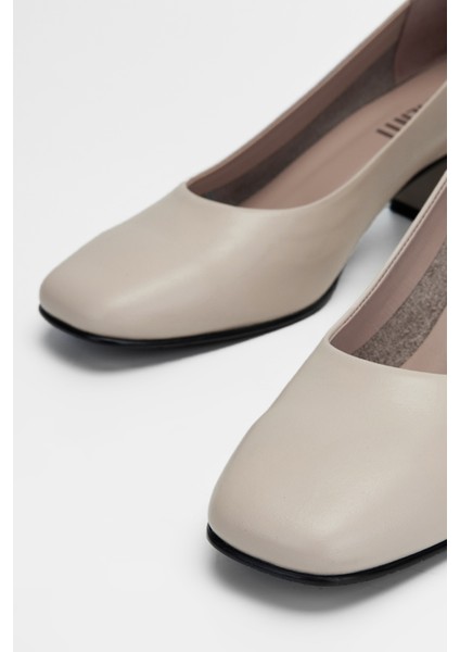 Kadın Bej Anl Hakiki Deri Topuklu Ayakkabı 33 7513 Bn Ayk SK23/24 modelleri