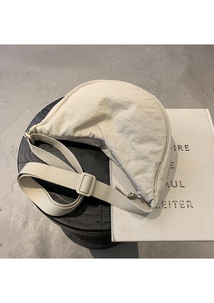 Küçük Çanta Kadın Çanta 2023 Yeni Moda Trend Kore Omuz Çanta Messenger Çanta Katı Renk Öğrenci Sanat Yarım Yuvarlak Çanta (Yurt Dışından) indirimleri
