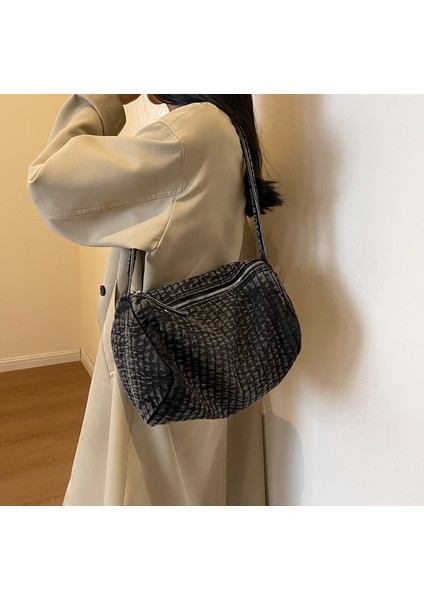 Sokak Trendleri Yeni Bayan Omuz Çantası Seyahat Eğlence Orijinal Niş Tasarım Moda Kişilik Vahşi Çapraz Omuz Çantası (Yurt Dışından) modelleri
