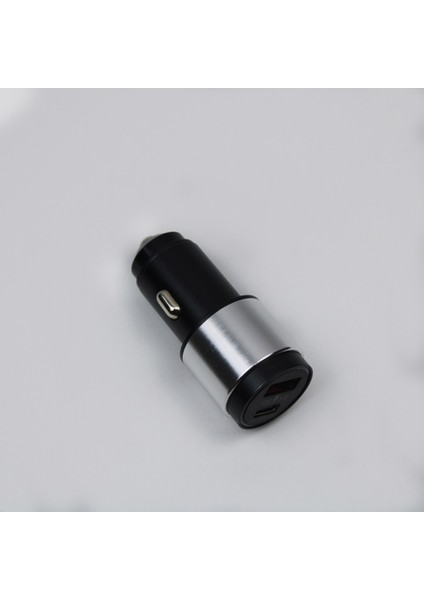 Metal Hızlı Araç Şarj Cihazı 45W Type-C + USB Port Aynı Anda2 Cihaz Şarj Edilebilir Kablolu Set