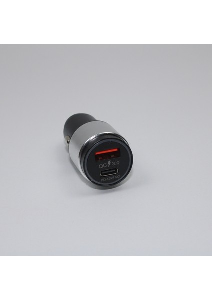 Metal Hızlı Araç Şarj Cihazı 45W Type-C + USB Port Aynı Anda2 Cihaz Şarj Edilebilir Kablolu Set