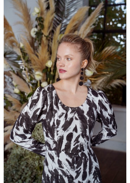 Kadın Yuvarlak Yaka Midi Elbise modelleri