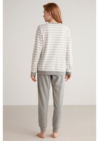 Uzun Kol Yumuşak Dokulu Kadın Pijama Takım W612 modelleri