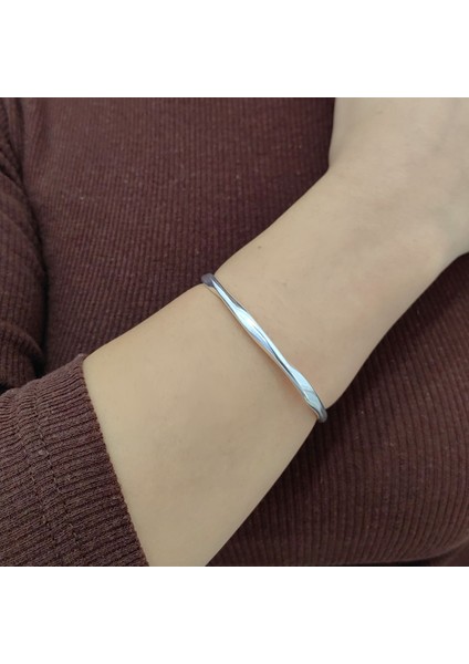 Kıvrık Bayan Burgu Platin Kaplama Kelepçe Bileklik eu61 fiyatları