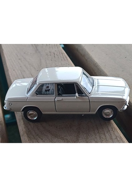 Bmw 2002 Ti 1/32 Ölçekli Model Otomobil Çek Bırak