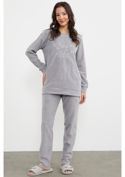 Nakış Detaylı Polar Pijama Takım - Gri