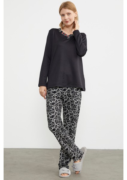 Yakası Düğme Detaylı Pijama Takım - Siyah fiyatları