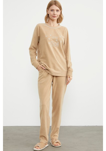 Nakış Detaylı Polar Pijama Takım - Kamel