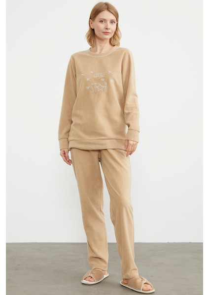 Nakış Detaylı Polar Pijama Takım - Kamel fiyatları