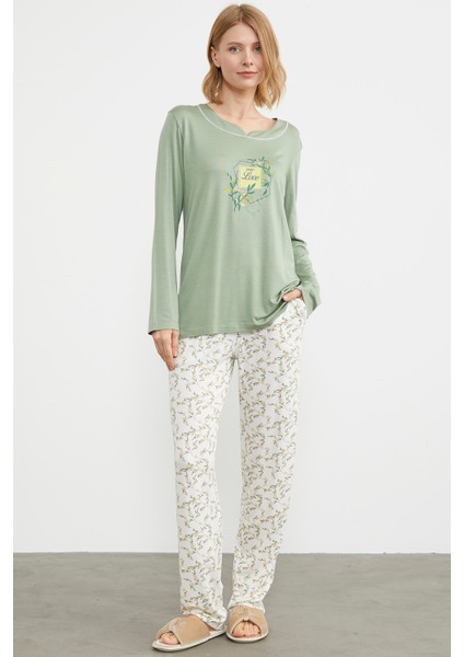 Çiçek Desenli Baskılı Pijama Takım - Yeşil