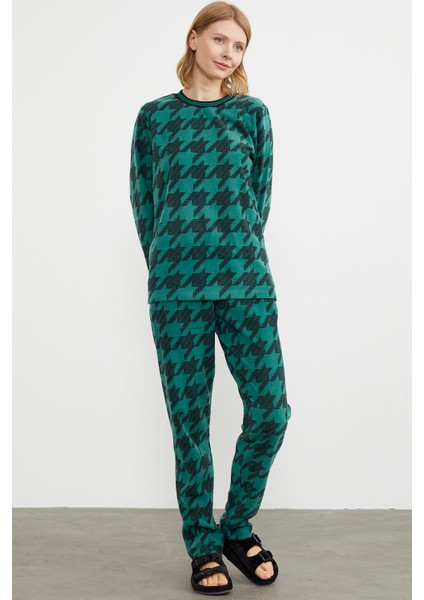 Sıfır Yaka Desenli Polar Pijama Takım - Yeşil